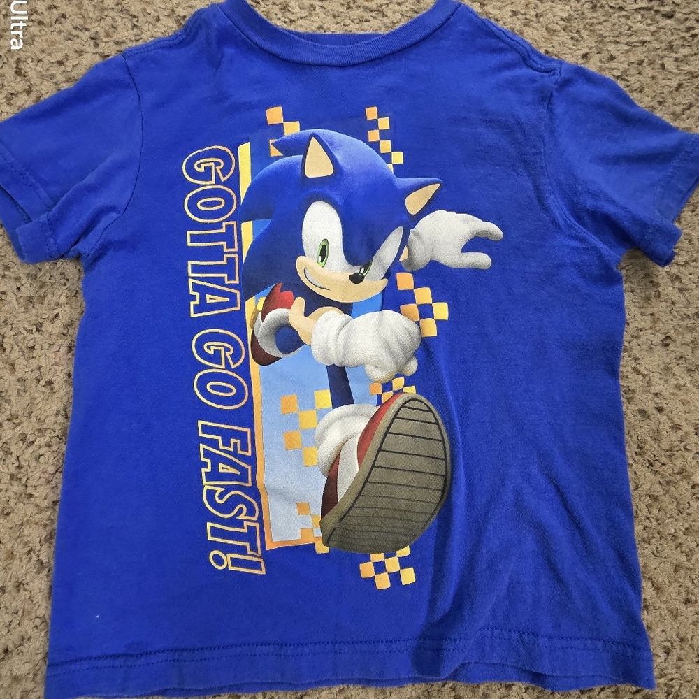 Sonic t shirt